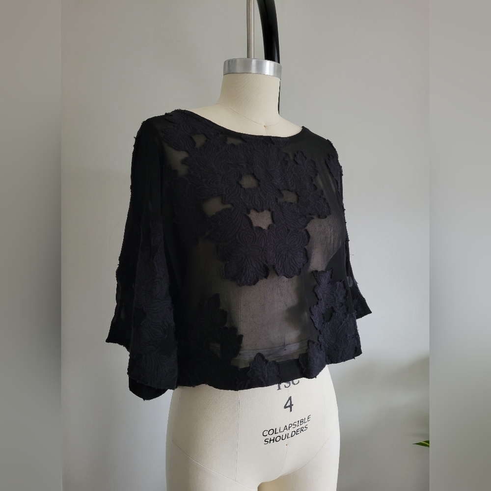 WILFRED Blayze black cropped blouse burnout style fabric